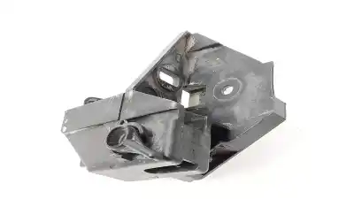 Pièce détachée automobile d'occasion support de phare droit pour peugeot 205 berlina 1.9 d références oem iam   