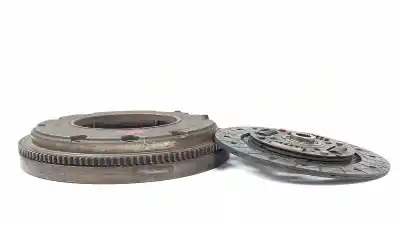 Second-hand car spare part clutch kit for volkswagen vento (1h2) 1.9 td oem iam references 027105273 0210141109 750519