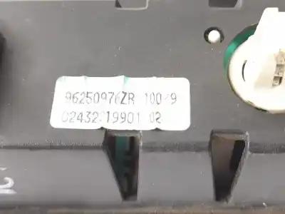 Second-hand car spare part multifunction display for peugeot 206 fastback (2a/c) 1.9 d oem iam references 96250976zr  