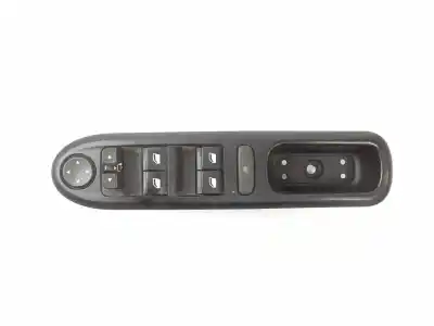 Recambio de automóvil de segunda mano de MANDO ELEVALUNAS DELANTERO IZQUIERDO para PEUGEOT 407 (6D_)  referencias OEM IAM 96468704XT 53269704 53269735B