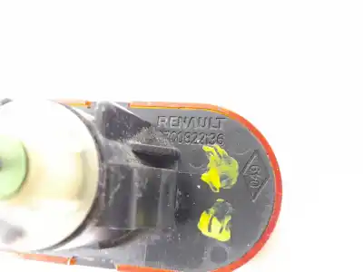 Pezzo di ricambio per auto di seconda mano lampada laterale destra per renault clio ii fase i (b/cbo) 1.2 riferimenti oem iam 7700822136  