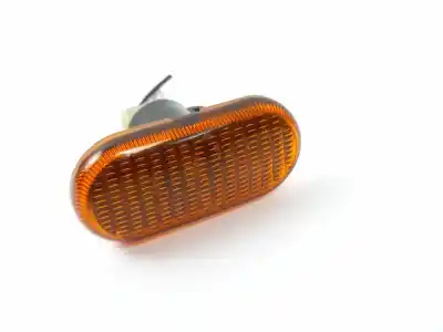 Pezzo di ricambio per auto di seconda mano lampada laterale destra per renault clio ii fase i (b/cbo) 1.2 riferimenti oem iam 7700822136  