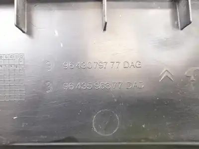 Peça sobressalente para automóvel em segunda mão grelha torpedo curcuvan por citroen c2 1.4 hdi referências oem iam 9643079777 9643596877 