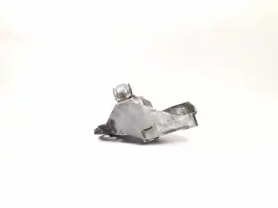 Second-hand car spare part engine support for skoda superb (3u4) 2.0 tdi dpf oem iam references 8e0199352n  