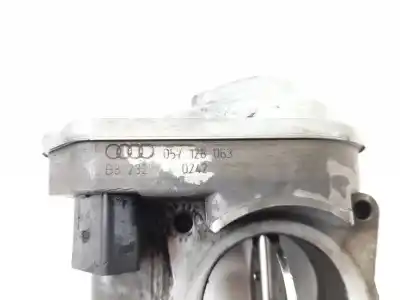Автозапчастина б/у коробка метелика для audi a8 (4e2) 4.0 tdi quattro l посилання на oem iam 057128063  