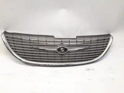 Second-hand car spare part front grille for chrysler voyager (rg) 2.5 crd lx oem iam references 4857522aa