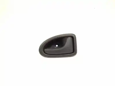 Peça sobressalente para automóvel em segunda mão Puxador Interior Dianteiro Direito por RENAULT SCÉNIC I MONOSPACE (JA0/1_, FA0_) 1.9 DTI (JA0N) Referências OEM IAM 7700415975 96012101 