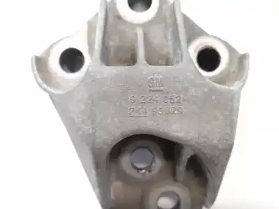Second-hand car spare part engine support for opel vectra b fastback (j96) 2.0 dti 16v (f68) oem iam references 9224052  