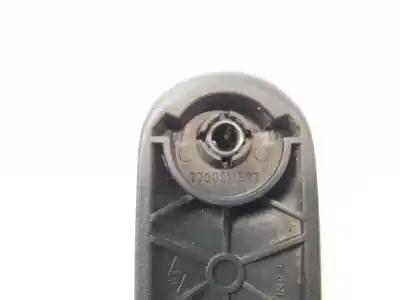 Peça sobressalente para automóvel em segunda mão manivela / manipulo do vidro traseiro esquerdo por renault megane i classic (la0/1_) 1.9 dti (la08, la0n) referências oem iam 7700811387  