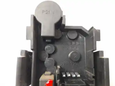 Pezzo di ricambio per auto di seconda mano portalampada per renault megane i classic (la0/1_) 1.9 dti (la08, la0n) riferimenti oem iam 37410751  