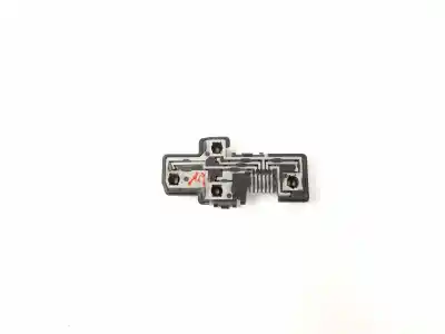 Pezzo di ricambio per auto di seconda mano portalampada per opel astra f (t92) 1.7 td (f19, m19) riferimenti oem iam   