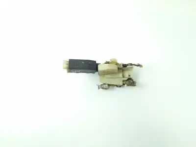 Second-hand car spare part left front door lock for opel astra f fastback (t92) 1.6 i 16v (f08, m08, f68, m68) oem iam references 90449072  