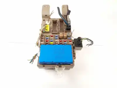 Peça sobressalente para automóvel em segunda mão caixa de fusíveis e relés por toyota corolla (_e12_) 2.0 d-4d (cde120r_, cde120l_) referências oem iam 8264102040