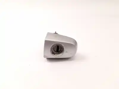 Peça sobressalente para automóvel em segunda mão fechadura da porta dianteira esquerda por toyota corolla (_e12_) 2.0 d-4d (cde120r_, cde120l_) referências oem iam 