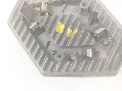 Second-hand car spare part front badge for renault megane ii sedán (lm0/1_) 1.9 dci (lm0g, lm1g, lm2c) oem iam references 8200115115  