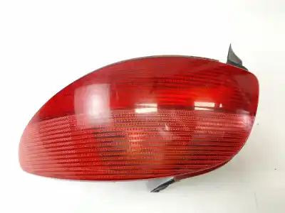 Peça sobressalente para automóvel em segunda mão farolim traseiro direito por peugeot 206 berlina xr referências oem iam 2531d