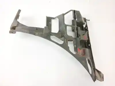 Peça sobressalente para automóvel em segunda mão molduras traseiras por bmw 3 compact (e46) 320 td referências oem iam 8252820  