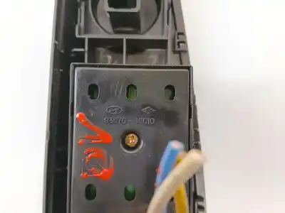 Автозапчастина б/у передні вікний вмикач для hyundai getz (tb) 1.1 básico посилання на oem iam 935701c010  