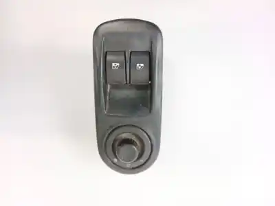Peça sobressalente para automóvel em segunda mão BOTÃO / INTERRUPTOR ELEVADOR VIDRO DIANTEIRO ESQUERDO por RENAULT TRAFIC II FURGÓN (FL)  Referências OEM IAM 8200011867  