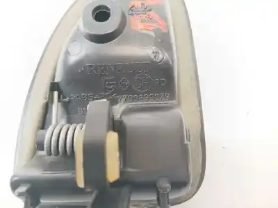 Автозапчастина б/у усередині передня права ручка для renault megane i classic (la0/1_) 1.9 dti (la08, la0n) посилання на oem iam 7700830079  