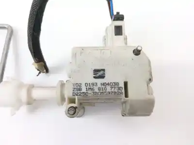 Автозапчастина б/у паливна зовнішня кришка двигуна для seat leon (1m1) 1.6 16 v посилання на oem iam 1m68107730  