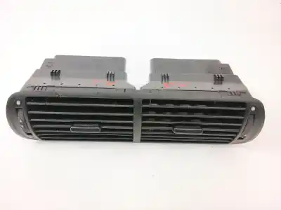 Автозапчастина б/у передня решіта для seat leon (1m1) 1.6 16 v посилання на oem iam 1m0820951  