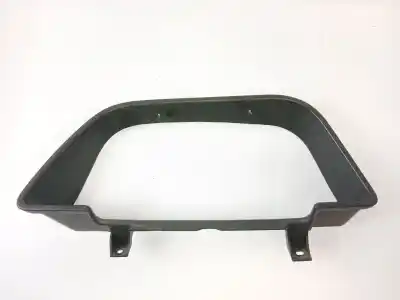 Recambio de automóvil de segunda mano de MOLDURA para PEUGEOT 306 FASTBACK (7A, 7C, N3, N5) 1.9 D referencias OEM IAM 96077057  