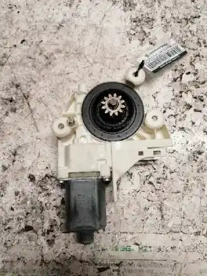 Peça sobressalente para automóvel em segunda mão motor elevador vidro dianteiro direito por ford focus berlina (cap) ambiente (d) referências oem iam 0130822216