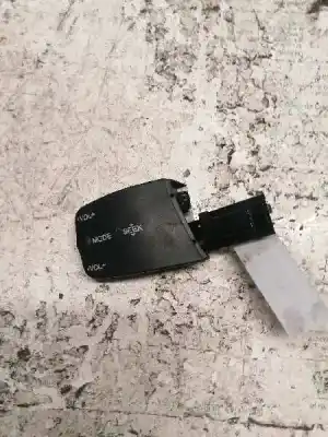 Peça sobressalente para automóvel em segunda mão comandos do volante por ford focus berlina (cap) ambiente (d) referências oem iam 3m5t14k147ad