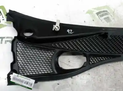Peça sobressalente para automóvel em segunda mão grelha torpedo curcuvan por renault clio ii fase i (b/cbo) 1.9 d alize referências oem iam 7700410608  