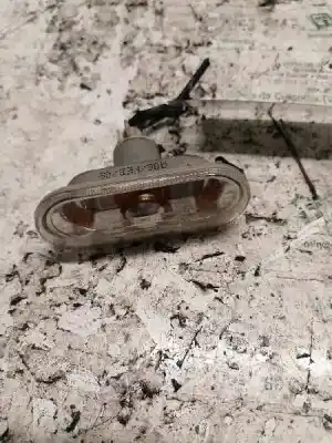 Автозапчасти б/у ПРАВАЯ БОКОВАЯ ФОНАРЬ за SEAT LEON (1P1)  ссылки OEM IAM 6L0949117A  2 PINS