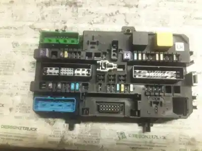 Pezzo di ricambio per auto di seconda mano scatola relè/fusibili per opel zafira b cosmo riferimenti oem iam 13268286