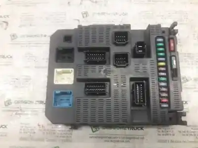 Peça sobressalente para automóvel em segunda mão caixa de fusíveis e relés por peugeot 308 confort referências oem iam 9663798180