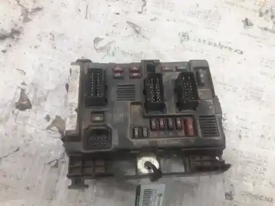 Pezzo di ricambio per auto di seconda mano scatola relè/fusibili per peugeot 206 sw xs riferimenti oem iam 9643498880