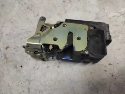 Second-hand car spare part LEFT FRONT DOOR LOCK for DAEWOO KALOS  OEM IAM references  3 PINS 