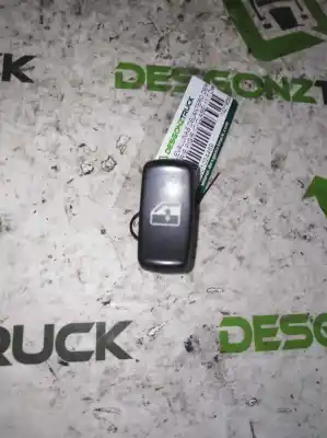 Peça sobressalente para automóvel em segunda mão BOTÃO / INTERRUPTOR ELEVADOR VIDRO DIANTEIRO DIREITO por SCANIA SERIE P/G/R (C-CLASE)  Referências OEM IAM 1421856  