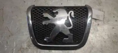 Автозапчасти б/у ЭМБЛЕМА за PEUGEOT PARTNER (S2)  ссылки OEM IAM 9644759077  