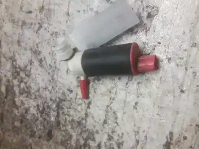 Second-hand car spare part washer pump for toyota corolla (e12) 1.6 16v oem iam references   2 pins