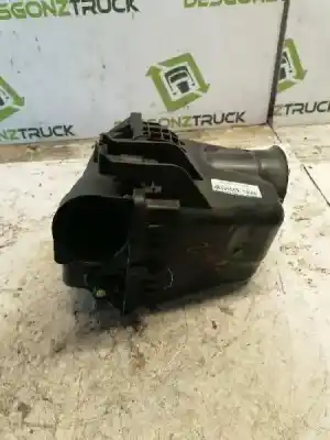 Second-hand car spare part air filter for chrysler 300 c 3.0 crd oem iam references 0111018a  