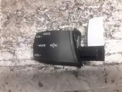 Peça sobressalente para automóvel em segunda mão COMANDOS DO VOLANTE por FORD FOCUS BERLINA (CAP)  Referências OEM IAM 3M5T14K147BE  3 PINS