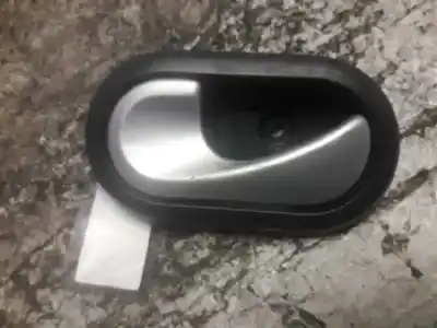 Second-hand car spare part interior left front handle for dacia duster ambiance 4x2 oem iam references 8200733848