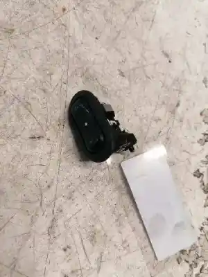 Second-hand car spare part RIGHT FRONT POWER WINDOW SWITCH for OPEL ASTRA G BERLINA  OEM IAM references 13363100  4 PINS