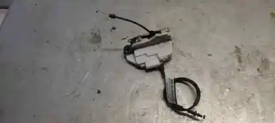 Second-hand car spare part left front door lock for citroen c3 1.4 oem iam references  5 pins 