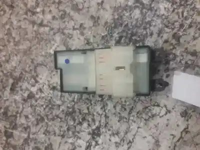 Second-hand car spare part left front power window switch for nissan almera (n16/e) acenta oem iam references   14 pins