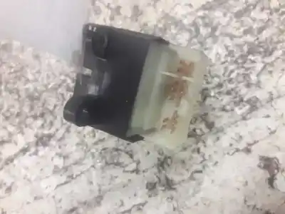 Second-hand car spare part left front power window switch for nissan almera (n16/e) acenta oem iam references   14 pins