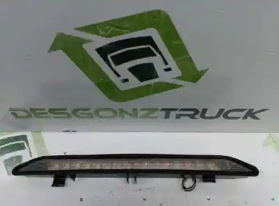 Peça sobressalente para automóvel em segunda mão farolim de travão central por opel zafira a blue line referências oem iam 