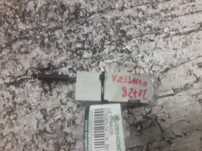 Second-hand car spare part interior light for citroen c4 lim. seduction oem iam references   2 pins