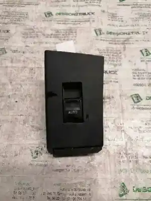 Peça sobressalente para automóvel em segunda mão botão / interruptor elevador vidro traseiro direito por toyota auris live referências oem iam 