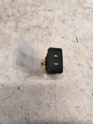 Pièce détachée automobile d'occasion COMMANDE DE LÈVE VITRE AVANT DROIT pour FORD FOCUS LIM. (CB4)  Références OEM IAM 6M2T14529DA  6 PINS