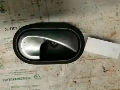 Peça sobressalente para automóvel em segunda mão PUXADOR INTERIOR TRASEIRO DIREITO por RENAULT MEGANE II FAMILIAR  Referências OEM IAM 8200028486  
